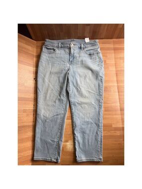 Chico's So Slimming Girlfriend cropped jeans size 12 (2)